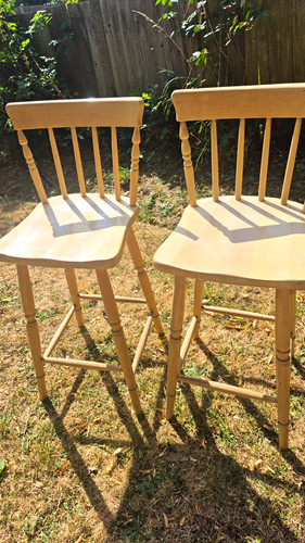 Set light wood bar - of, stools
