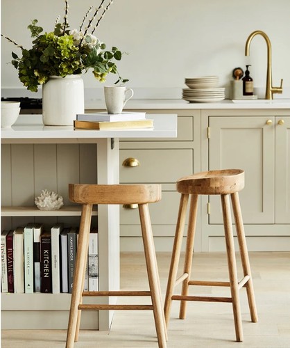 Solid oak bar - stool,, new